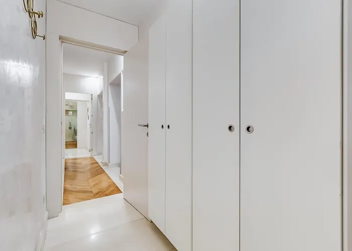 Bdc - The Platinum 2-bdr @spanish Steps