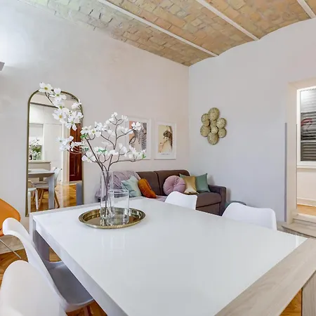 Bdc - The Platinum 2-bdr @spanish Steps *