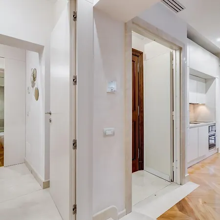 Bdc - The Platinum 2-bdr @spanish Steps Apartment