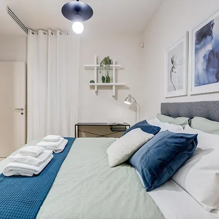 Bdc - The Platinum 2-bdr @spanish Steps Apartment