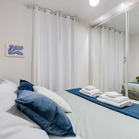 Bdc - The Platinum 2-bdr @spanish Steps Apartment