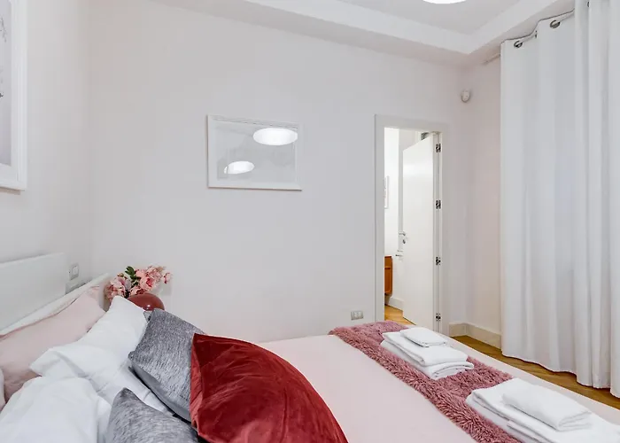 Bdc - The Platinum 2-bdr @spanish Steps *