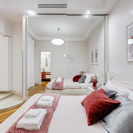 Bdc - The Platinum 2-bdr @spanish Steps Apartment